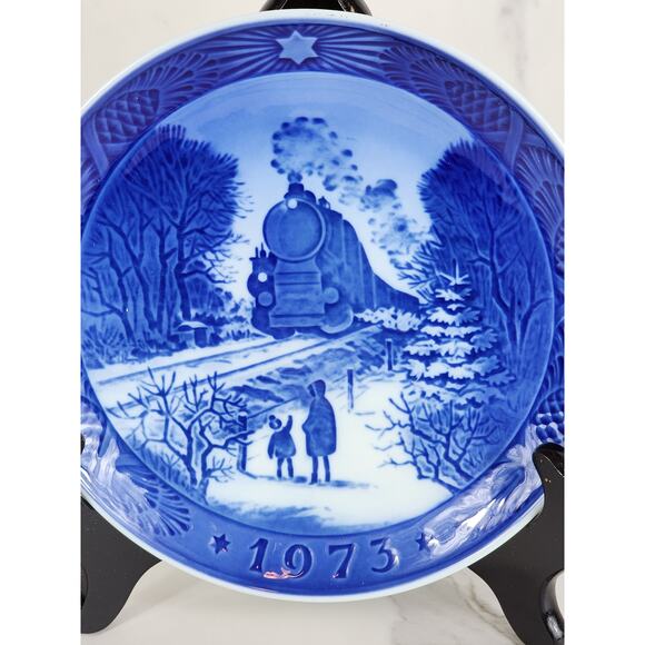 Royal Copenhagen Going Home For Christmas 1973 Wall Decor Plate 7" Denmark Vtg - Picture 3 of 13